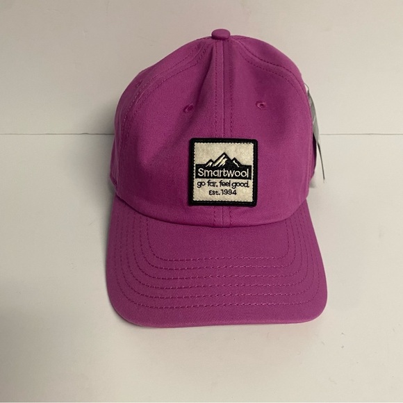Women’s NWT Smartwool adjustable Logo Ball cap - Picture 1 of 7